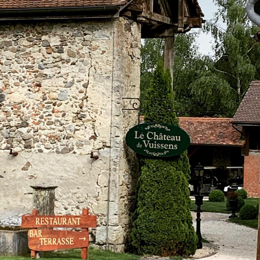 Отель Le Chateau De Vuissens Экстерьер фото